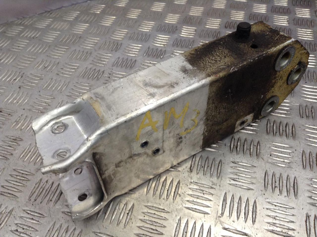 кронштейн переднего бампера BMW 5 серия F07/F10/F11 2012, 3.0 л., N55 B30 A, бензин, АКПП, хетчбэк 5 дв.