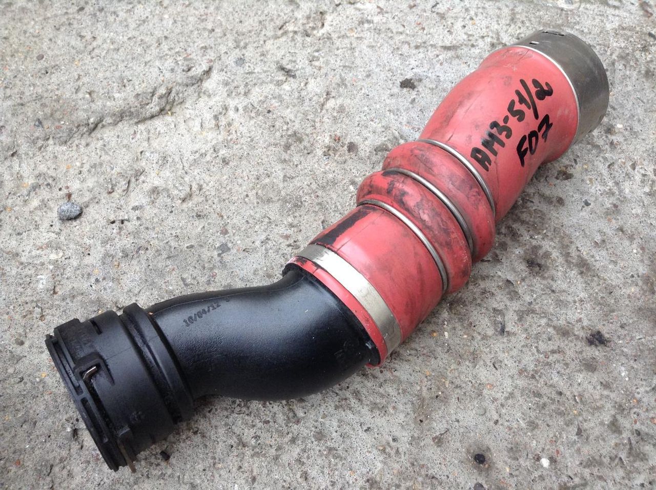 патрубок интеркулера BMW 5 серия F07/F10/F11 2012, 3.0 л., N55 B30 A, бензин, АКПП, хетчбэк 5 дв., 7583728