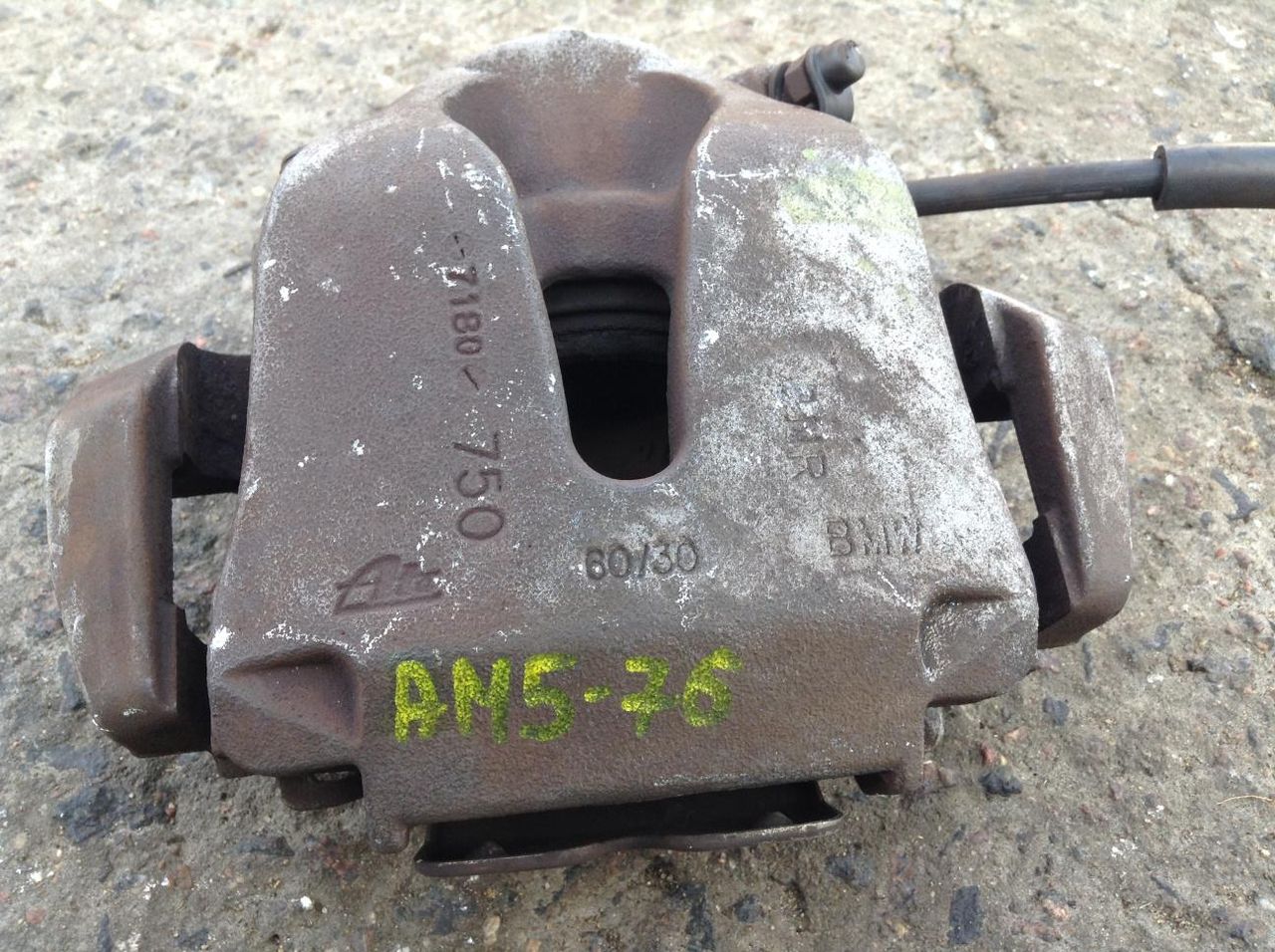 суппорт передний правый BMW X5 E70 2007, 3.0 л., N52 B30 A, бензин, АКПП, внедорожник 5 дв.