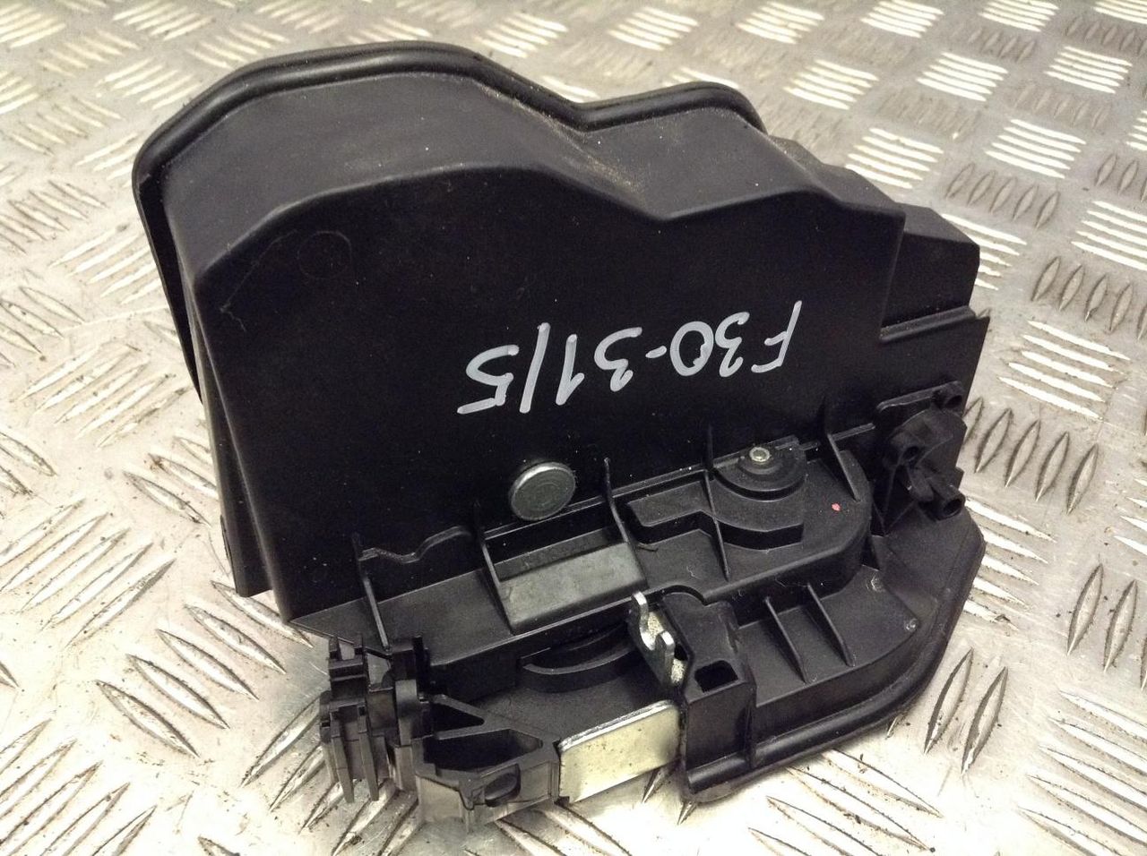 замок двери задней левой BMW 3 серия F30/F31/F34 2013, 2.0 л., N20 B20 A, бензин, АКПП, седан, 7229459, 51227229459