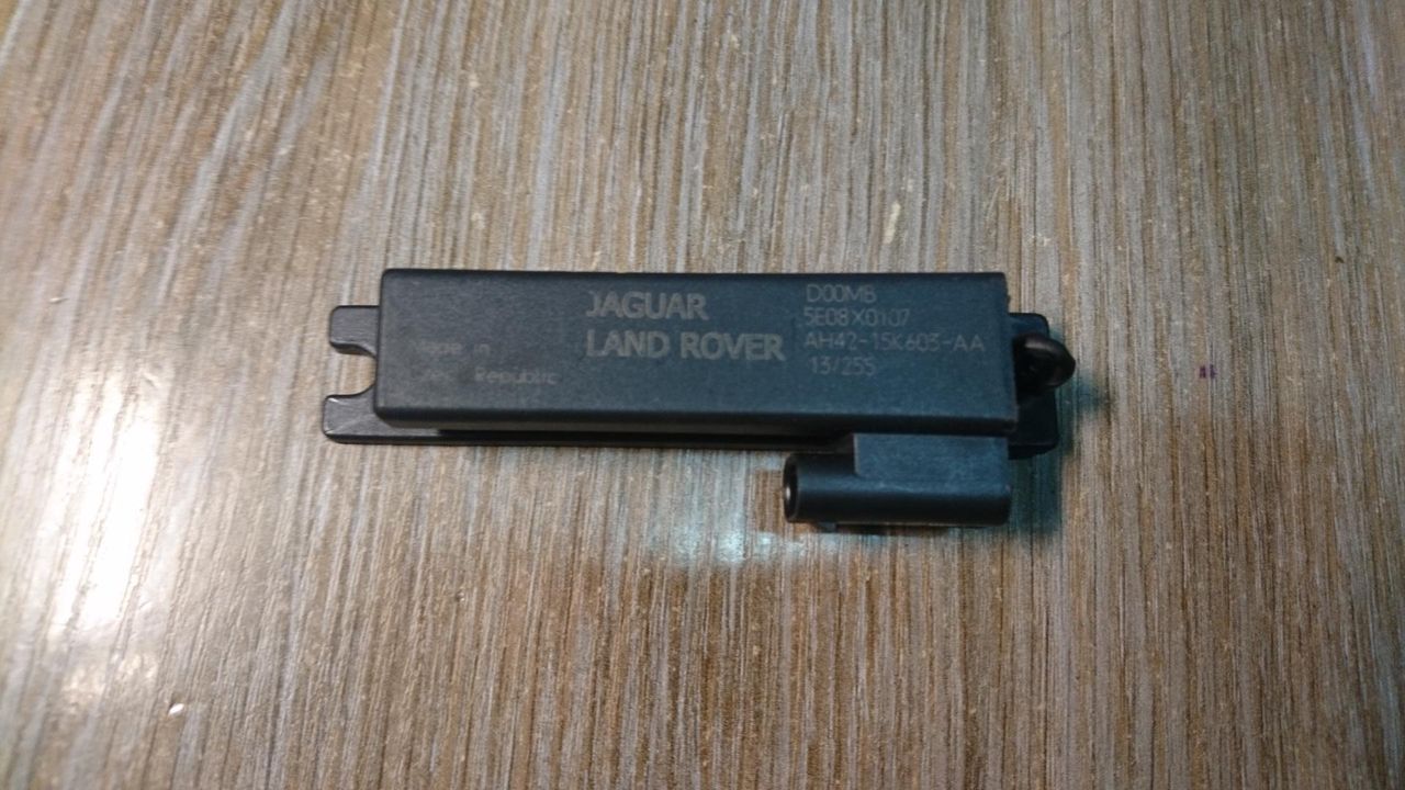 Антенна системы комфортного доступа Land Rover Range Rover 3 поколение [2-й рестайлинг] 2012, 4.4 л., 448DT, дизель, АКПП, внедорожник 5 дв., AH42-15K603-AA
