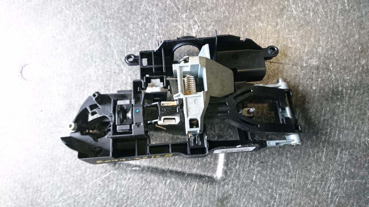 скелет ручки двери задней правой BMW 7 серия F01/F02 2010, 4.4 л., N63 B44 A, бензин, АКПП, седан, 51217187228, X4718722811