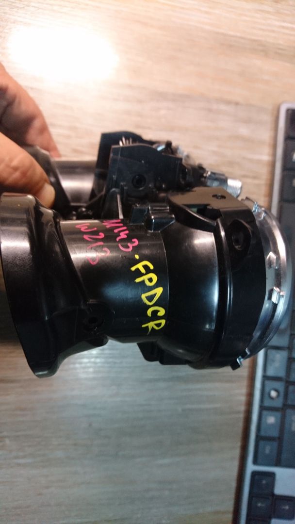 дефлектор обдува салона Mercedes-Benz E-Класс W213/S213/C238/A238 2016, 2.0 л., OM 654.920, дизель, АКПП, белый, седан, правый руль, A2138307800