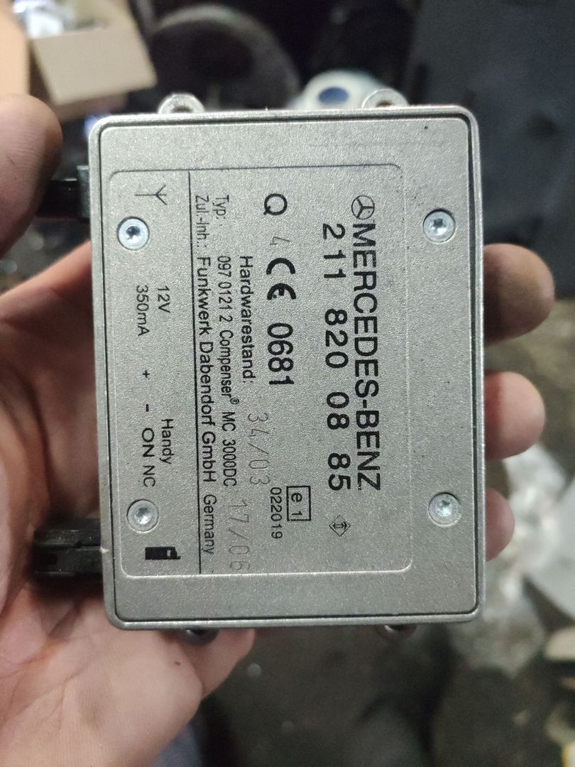 антенна Mercedes-Benz M-Класс W164 2006, 3.0 л., OM 642.940, дизель, АКПП, внедорожник 5 дв., 2118200885