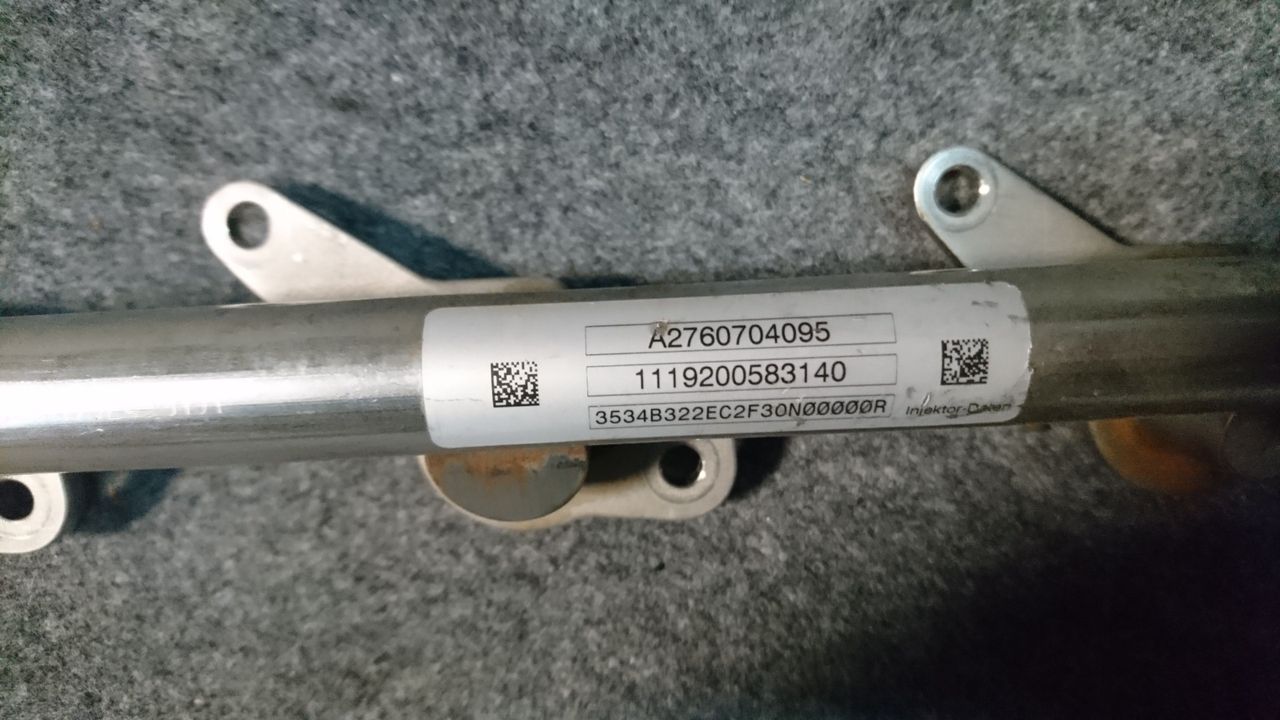 топливная рампа Mercedes-Benz E-Класс W212/S212/C207/A207 2011, 3.5 л., M 276.950, бензин, АКПП, седан, задний привод, A2760780545, A2760704095