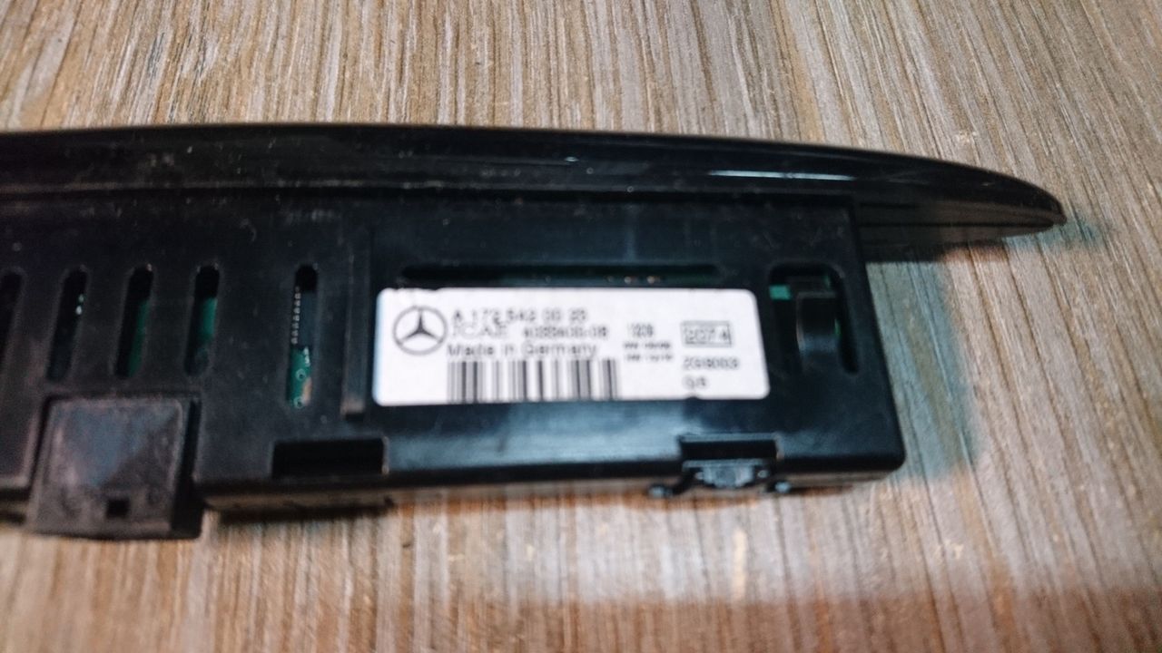 индикатор парковки Mercedes-Benz M-Класс W166 2015, 3.0 л., OM 642.826, дизель, АКПП, cthsq, внедорожник 5 дв., A1725420023