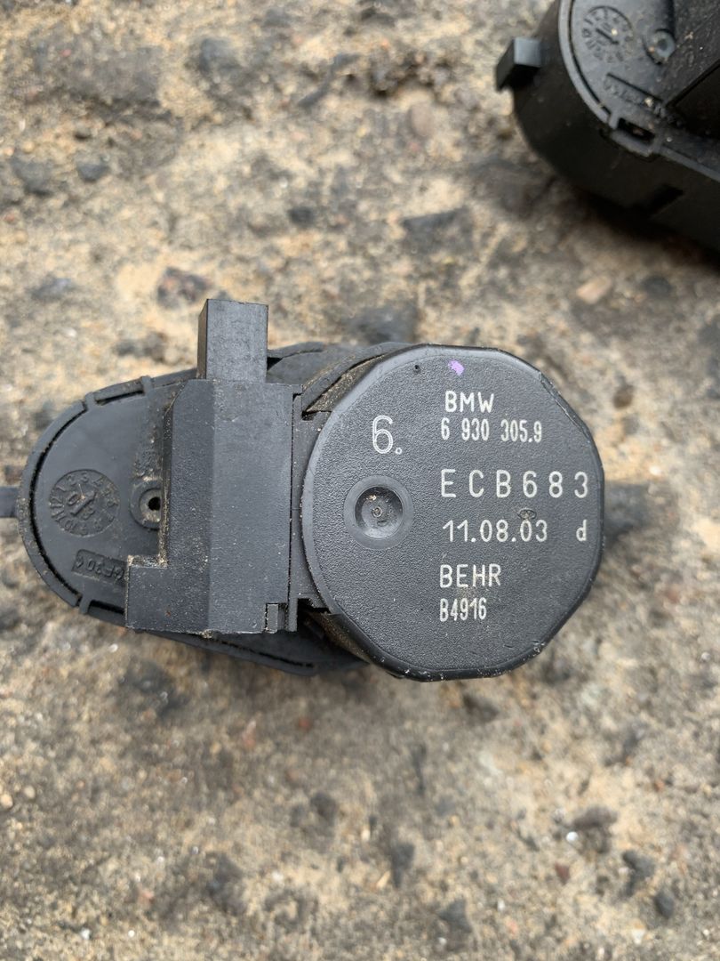 моторчик заслонки печки BMW 5 серия E60/E61 2006, бензин, АКПП, универсал, 6930305