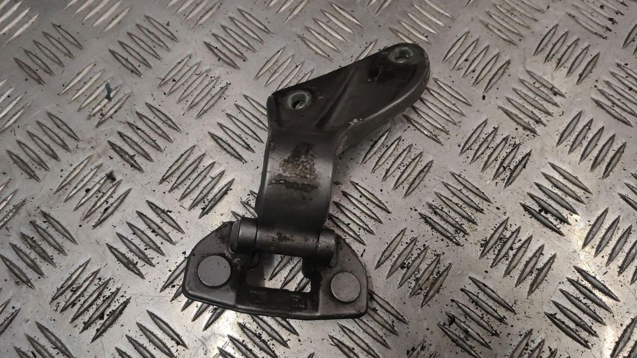 петля крышки багажника Mercedes-Benz M-Класс W164 2007, 3.0 л., OM 642.940, дизель