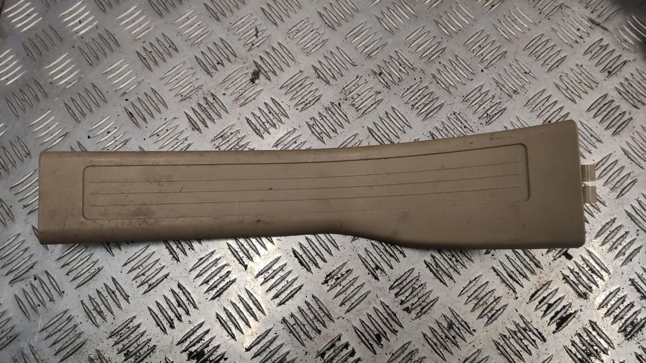 накладка на порог внутренняя Mercedes-Benz M-Класс W164 2007, 3.0 л., OM 642.940, дизель, 1646801236