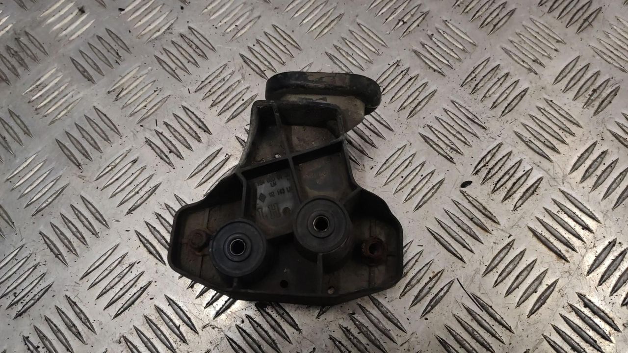 Крепление бампера заднего Mercedes-Benz M-Класс W164 2007, 3.0 л., OM 642.940, дизель, 1648800130