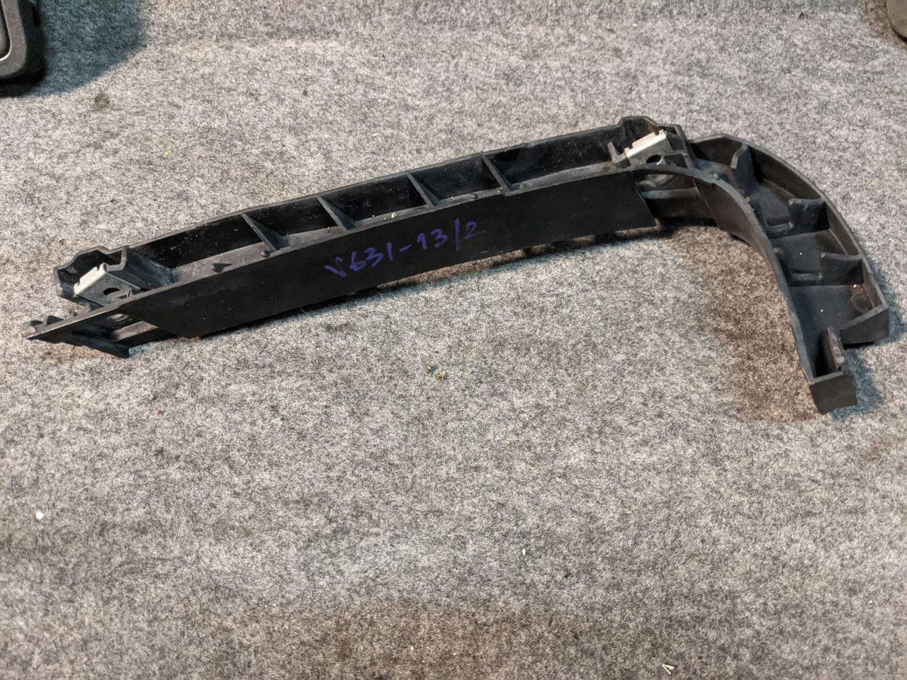 крепление крыла переднего левого BMW X5 E70 2009, 4.8 л., N62 B48 A, бензин, АКПП, внедорожник 5 дв., 51127157987, 7157987