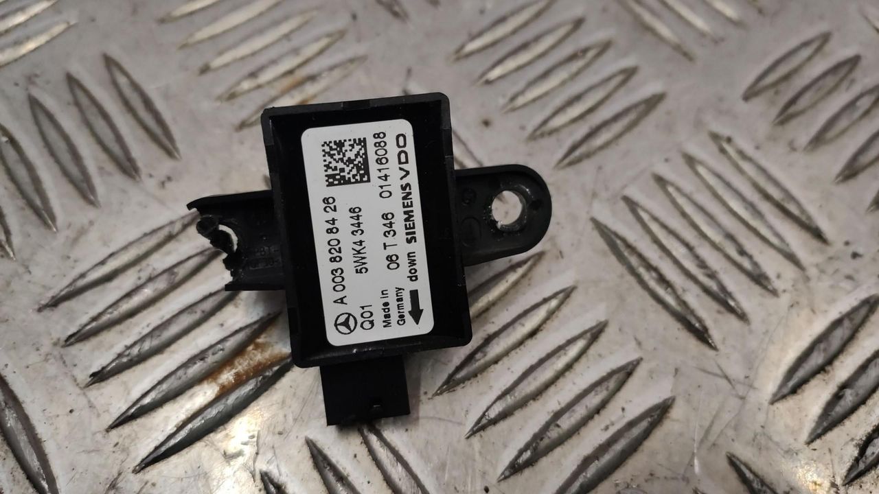 датчик удара Mercedes-Benz M-Класс W164 2007, 3.0 л., OM 642.940, дизель, 0038208426