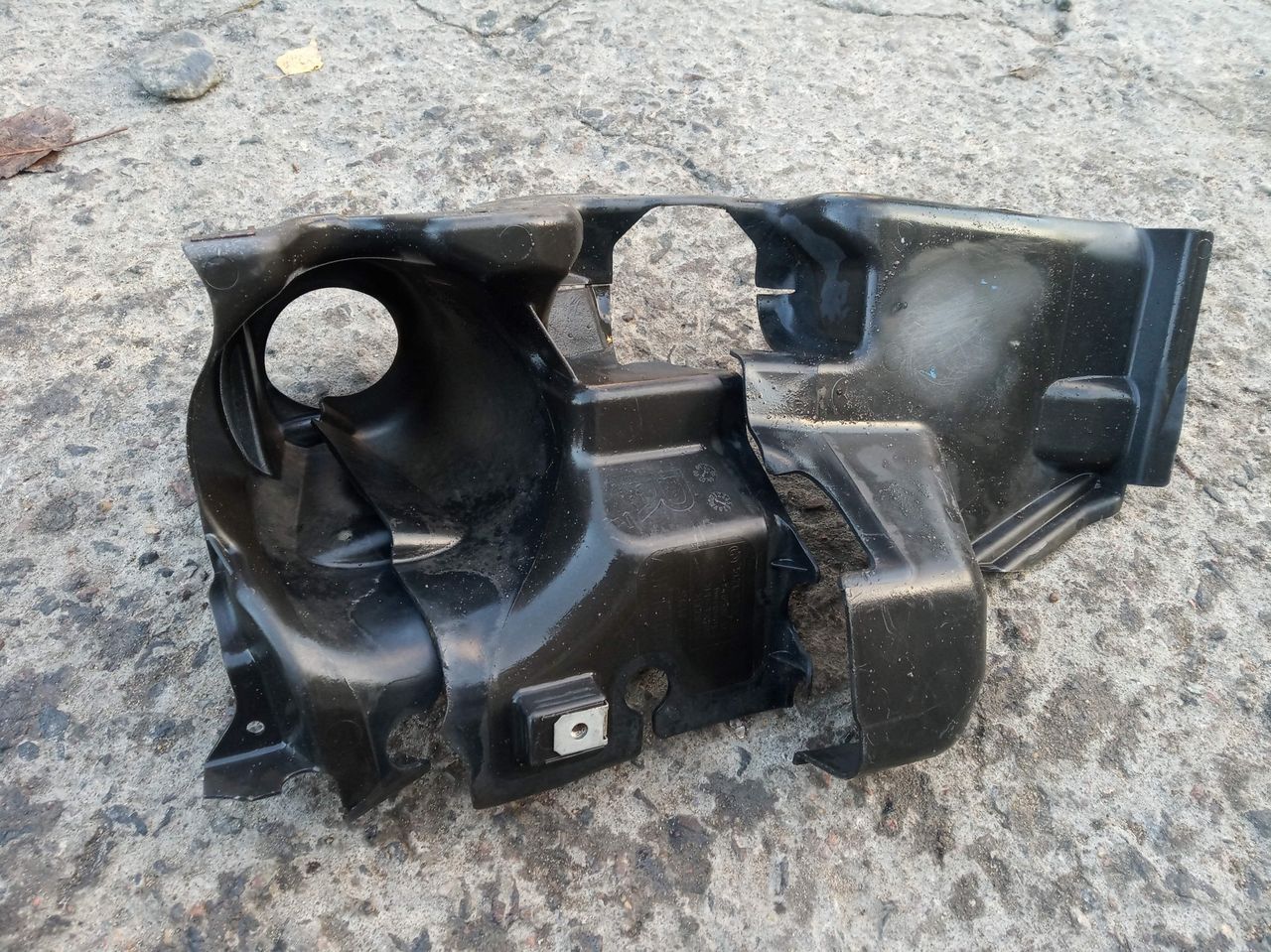 кожух (защита) рулевого механизма BMW 5 серия E60/E61 2006, 3.0 л., дизель, 7127254
