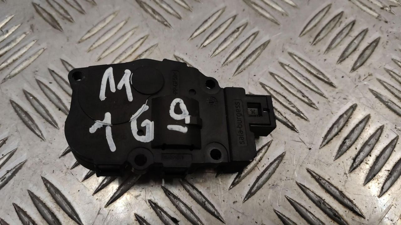 моторчик заслонки печки BMW 7 серия F01/F02 2009, 3.0 л., N54 B30 A, бензин, АКПП, седан