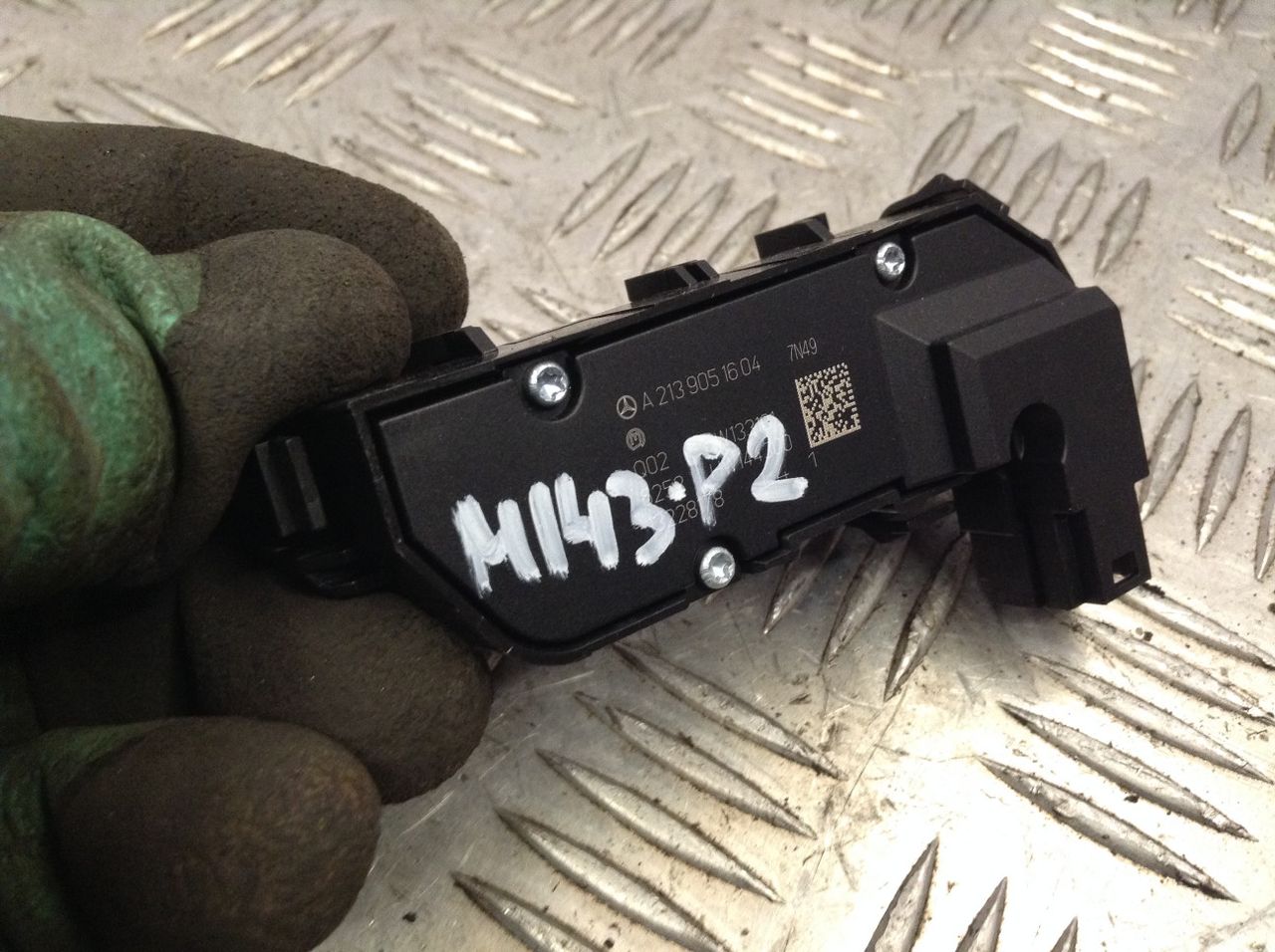 кнопка обогрева сидений Mercedes-Benz E-Класс W213/S213/C238/A238 2016, 2.0 л., OM 654.920, дизель, АКПП, белый, седан, правый руль, 2139051604
