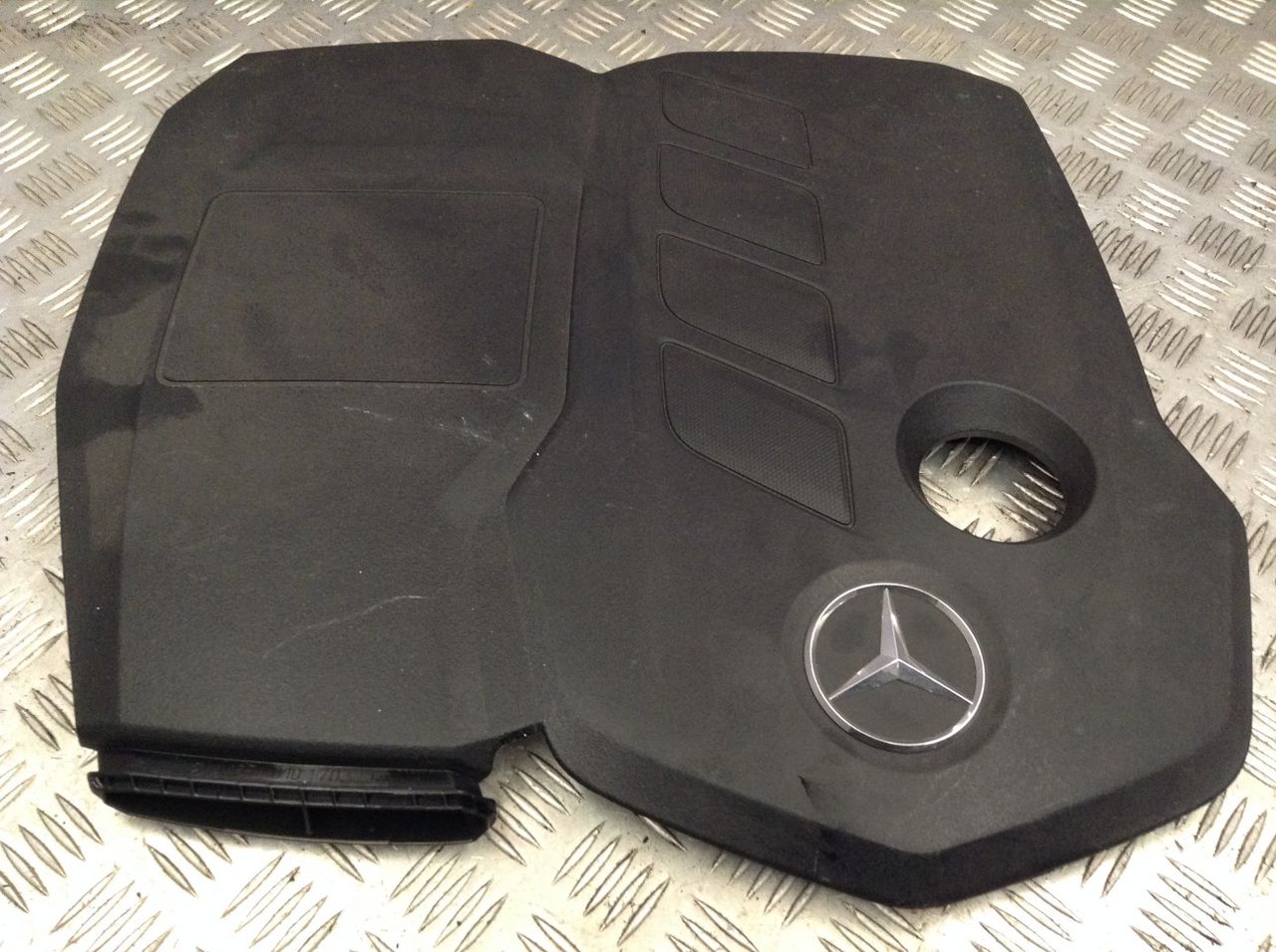 декоративная крышка двигателя Mercedes-Benz E-Класс W213/S213/C238/A238 2016, 2.0 л., OM 654.920, дизель, АКПП, белый, седан, правый руль