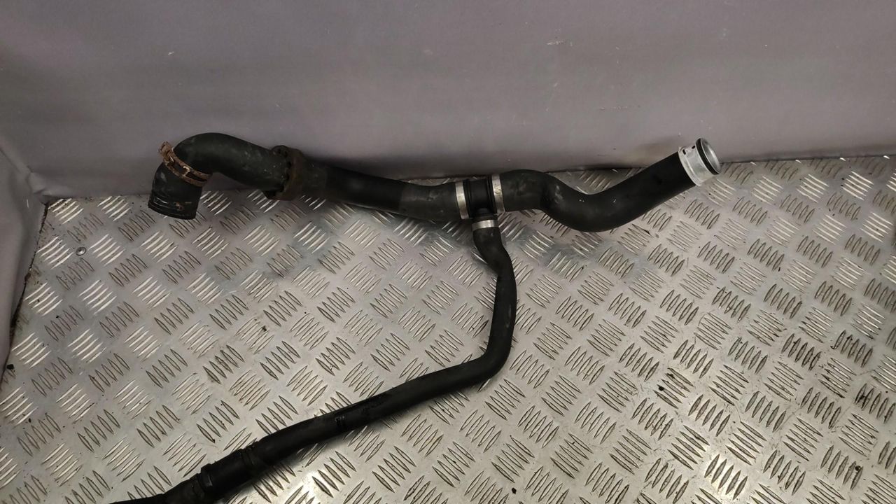 патрубок радиатора Mercedes-Benz M-Класс W164 2007, 3.0 л., OM 642.940, дизель