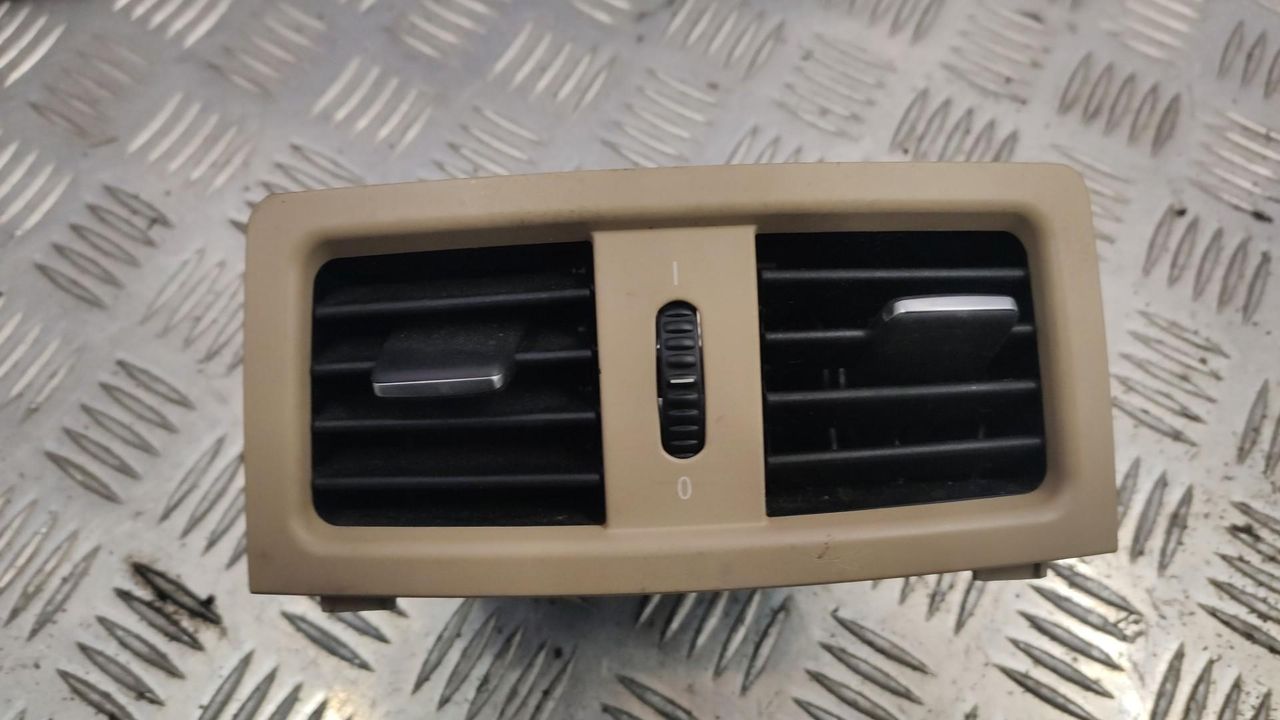 дефлектор обдува салона BMW 5 серия E60/E61 [рестайлинг] 2007, 6932023