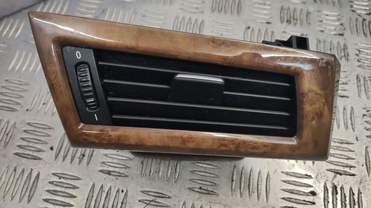 дефлектор обдува салона BMW 5 серия E60/E61 [рестайлинг] 2008, 6910731