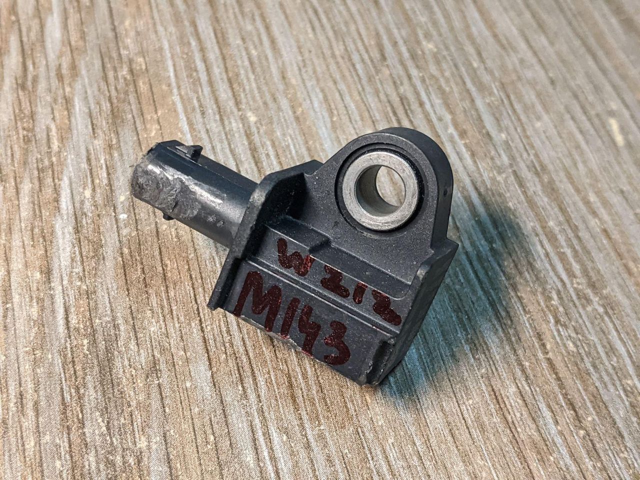 датчик удара Mercedes-Benz E-Класс W213/S213/C238/A238 2016, 2.0 л., OM 654.920, дизель, АКПП, белый, седан, правый руль, A2229051400, 2229051400