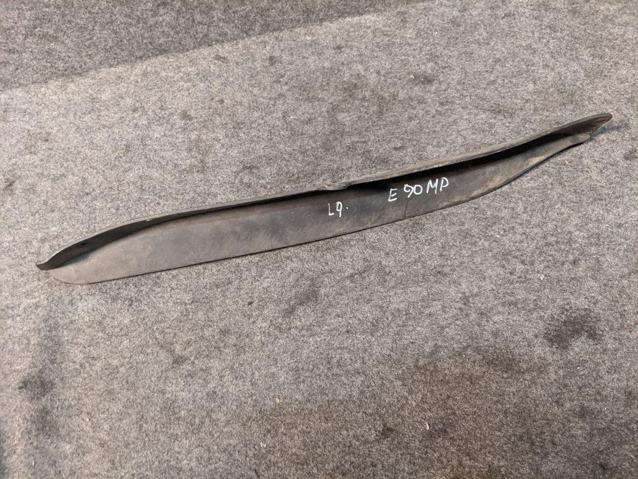 брызговик BMW 3 серия E90/E91/E92/E93 2007, 2.0 л., M47 D20 (204D4), дизель, АКПП, седан, 8040104