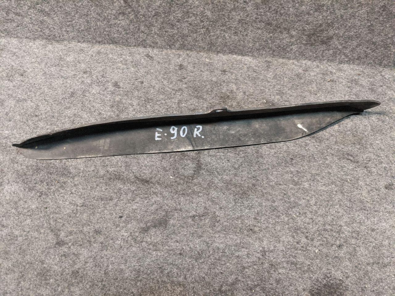 брызговик BMW 3 серия E90/E91/E92/E93 2007, дизель, АКПП, седан, 8040104