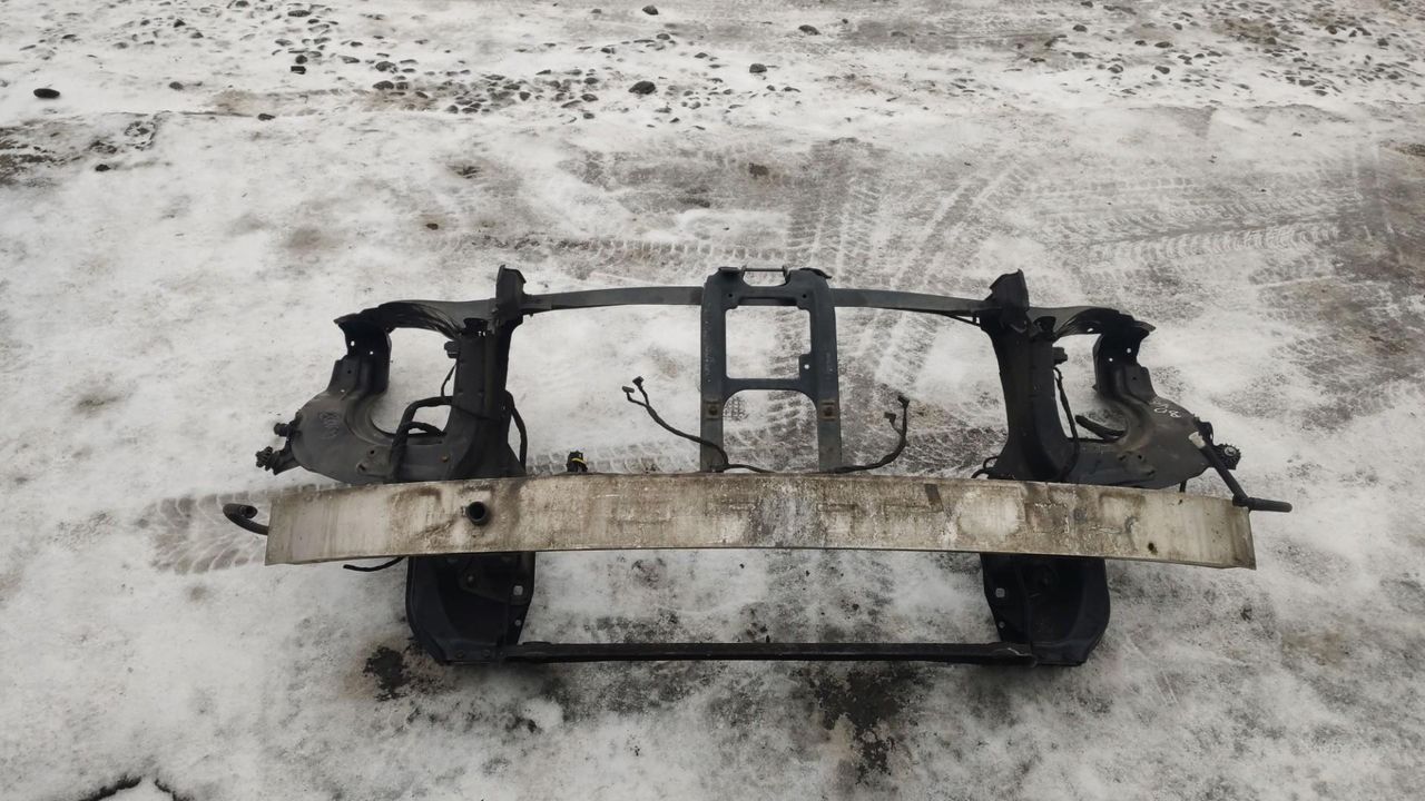 передняя панель крепления облицовки (телевизор) Mercedes-Benz M-Класс W164 2007, 3.0 л., OM 642.940, дизель