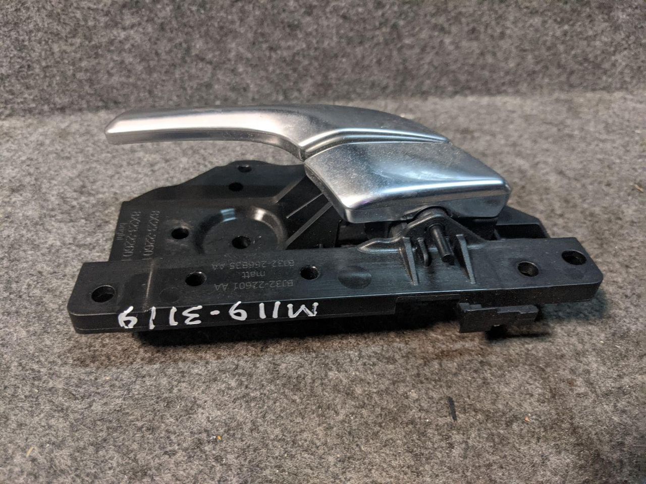 ручка внутренняя задняя правая Land Rover Range Rover Evoque L538 2013, 2.2 л., 224DT, дизель, АКПП, внедорожник 5 дв., BJ32-22601-AA, 8X23-22601-AB, 8X23-22601-BB