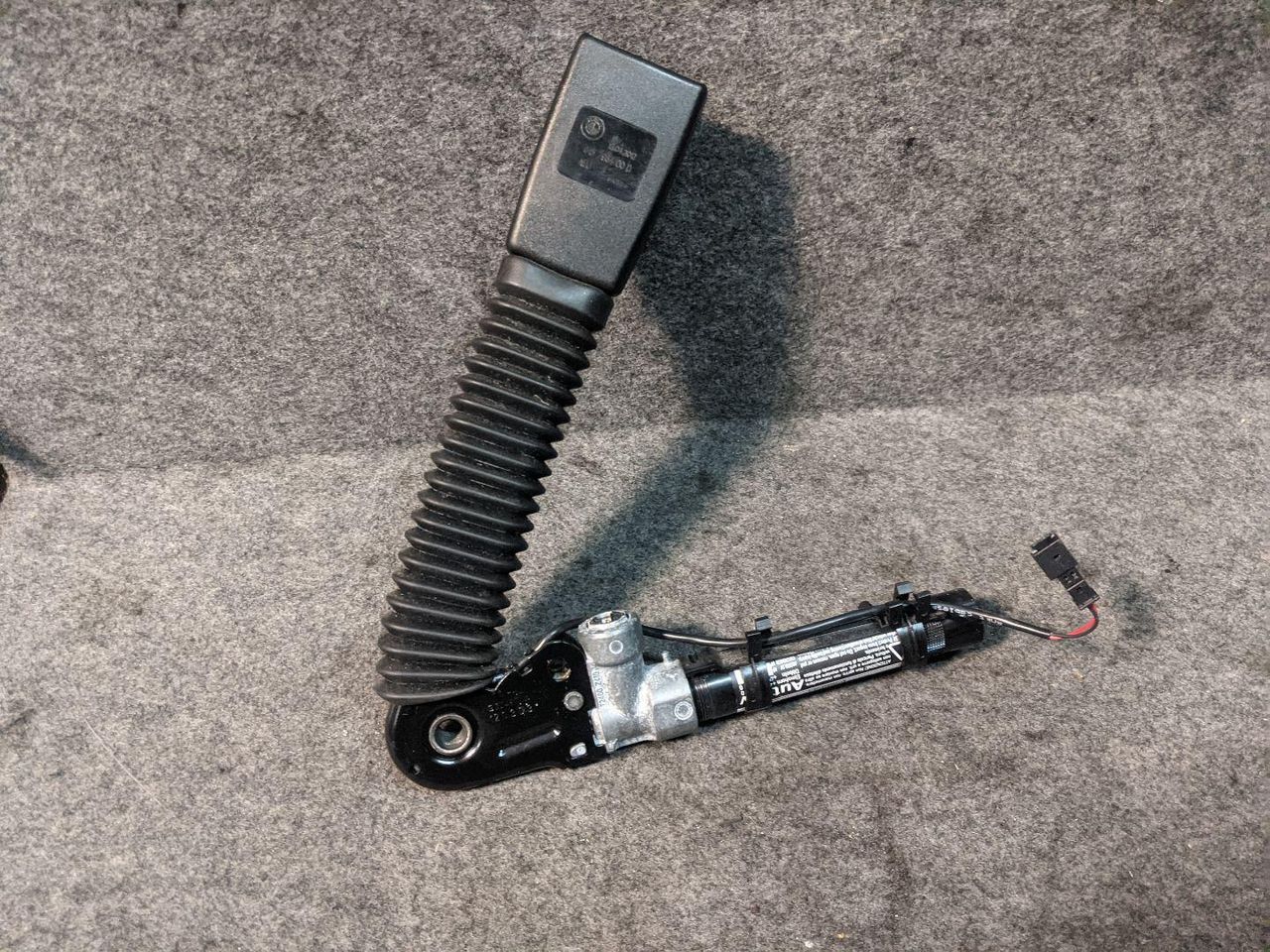 пиропатрон BMW 5 серия F07/F10/F11 2012, 3.0 л., N57 D30 A, дизель, АКПП, седан, 9115306, 72119115306