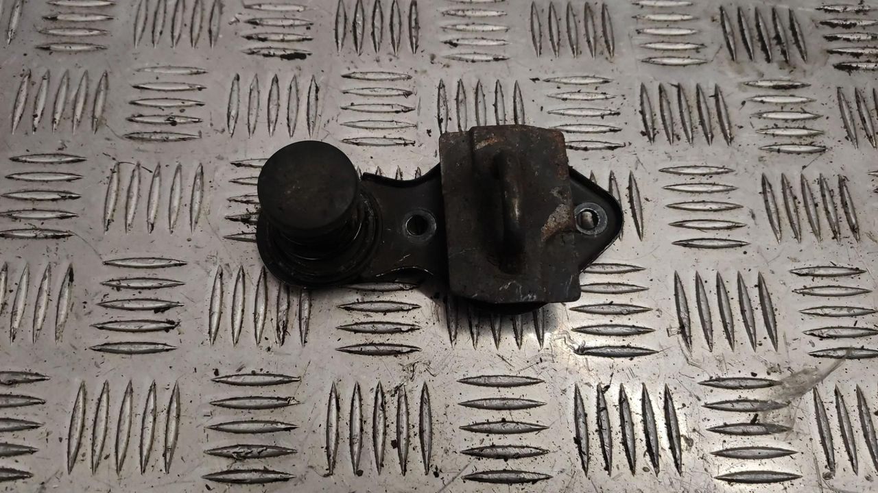 замок капота Mercedes-Benz M-Класс W164 2007, 3.0 л., OM 642.940, дизель, 2038800460