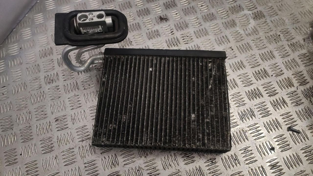 осушитель кондиционера BMW X5 E70 2007, 4.8 л., N62 B48 B, бензин, АКПП, черный, внедорожник 5 дв.