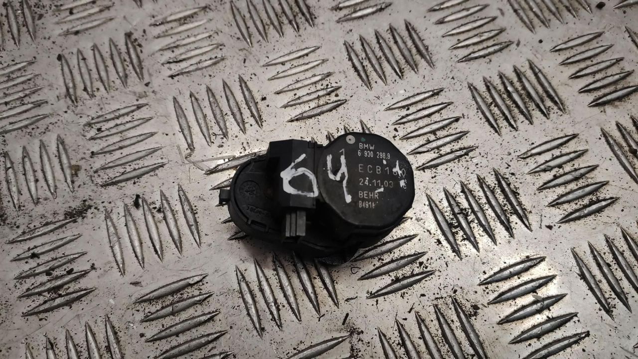 моторчик заслонки печки BMW 5 серия E60/E61 2005, 3.0 л., M57 D30 (306D2), дизель, АКПП, синий, седан, 6930298