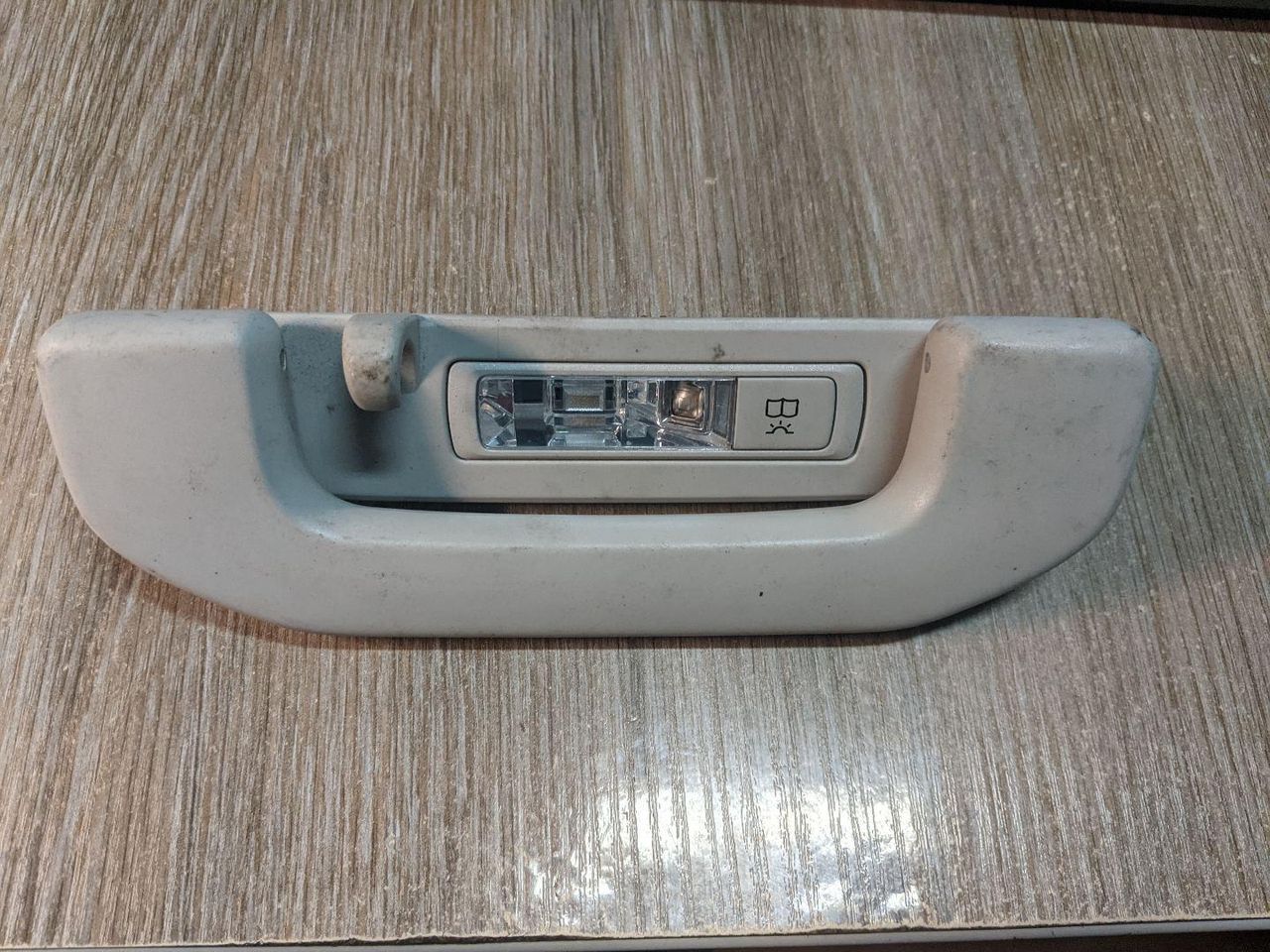 ручка внутренняя потолочная Mercedes-Benz C-Класс W204/S204/C204 [рестайлинг] 2011, 2.1 л., OM 651.913, дизель, АКПП, универсал, A0009060935, 0009060935