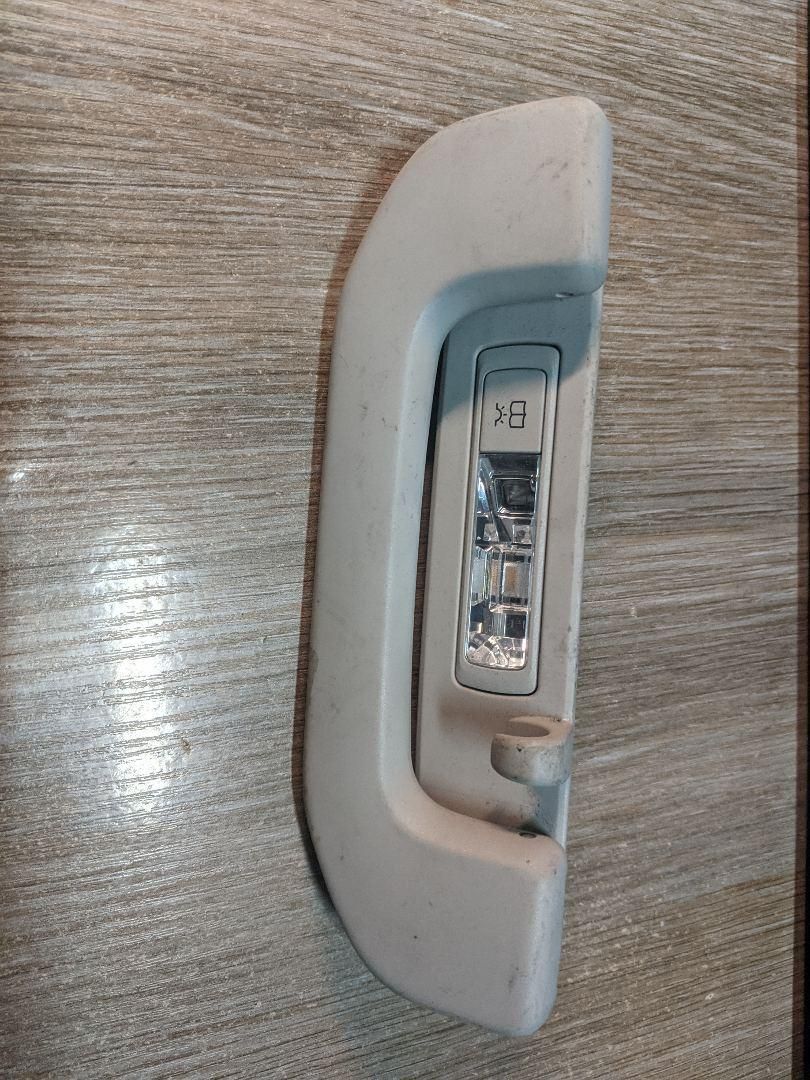 ручка внутренняя потолочная Mercedes-Benz C-Класс W204/S204/C204 [рестайлинг] 2011, 2.1 л., OM 651.913, дизель, АКПП, универсал, A0009061035, 0009061035