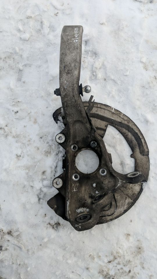 кулак поворотный левый BMW X5 E70 2009, 4.8 л., N62 B48 A, бензин, АКПП, внедорожник 5 дв.