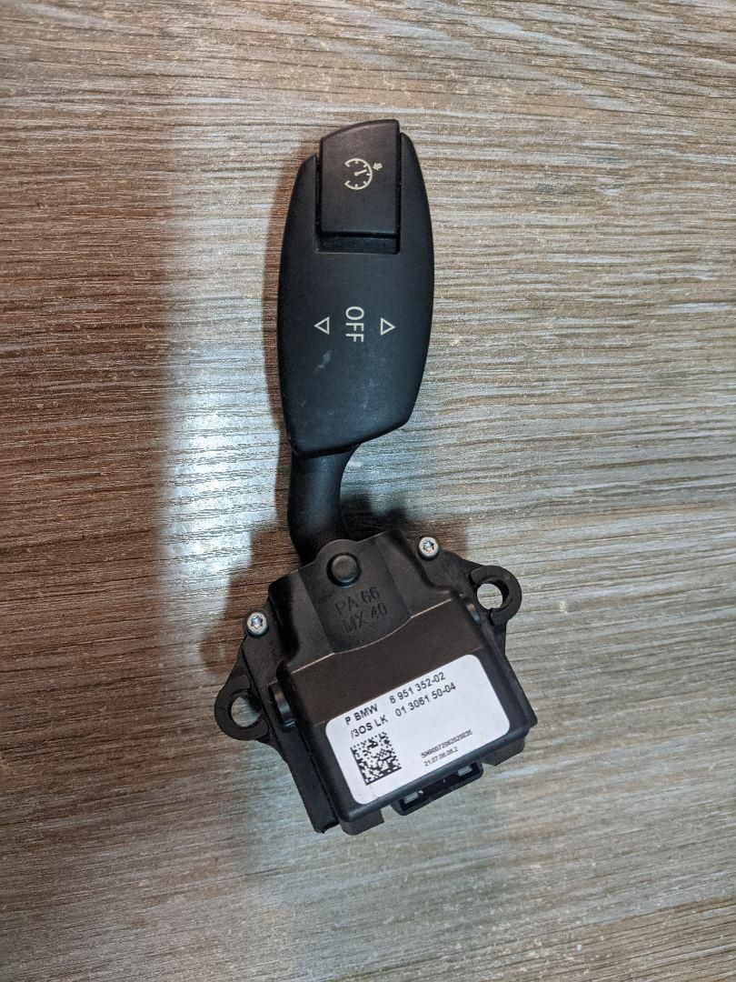 переключатель круиз-контроля BMW 5 серия E60/E61 2006, 3.0 л., M57 D30 (306D4), дизель, АКПП, серый, седан, 6951352