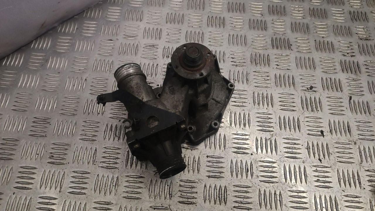 помпа BMW 5 серия E34 1995, 4.0 л., бензин, 1731222