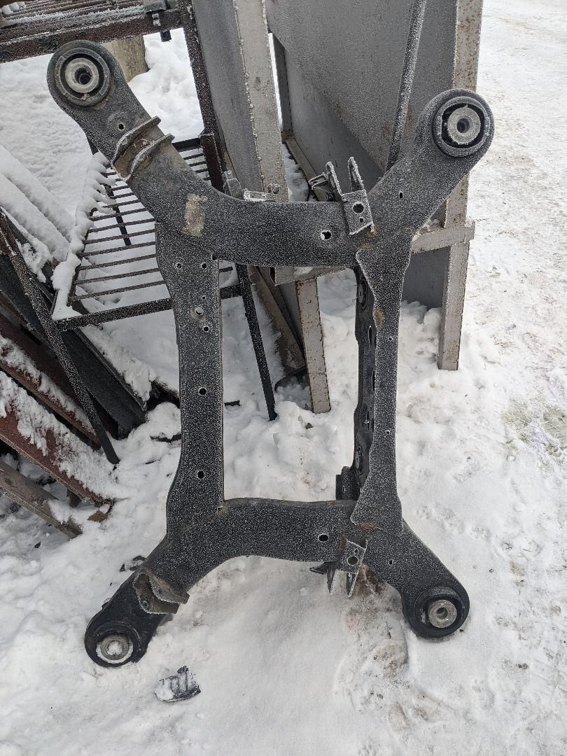 балка подвески задняя Mercedes-Benz GL-Класс X166 2013, 3.0 л., OM 642.826, дизель, АКПП, коричневый, внедорожник 5 дв., A1663500032, 1663500032