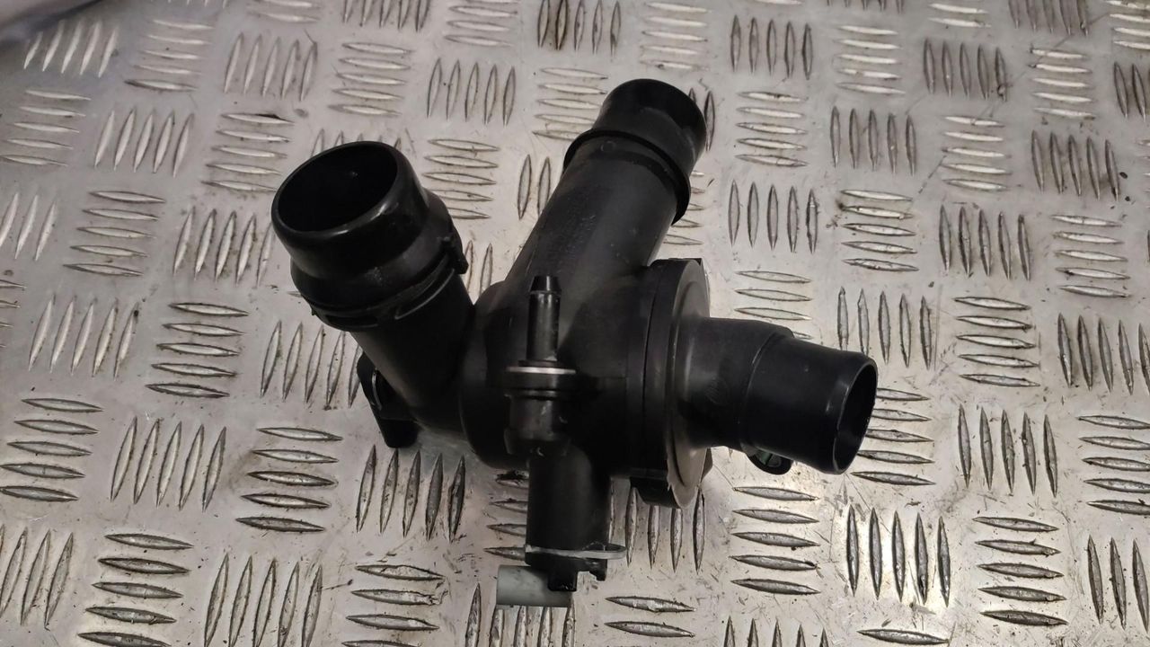 корпус термостата Mercedes-Benz GLC-Класс X253/C253 2016, 2.1 л., OM 651.921, дизель, АКПП, внедорожник 5 дв.