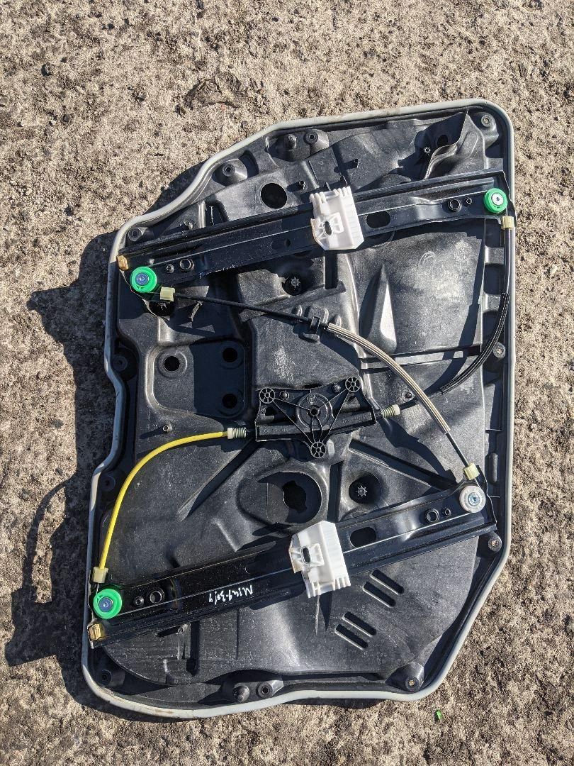 стеклоподъемник передний правый Mercedes-Benz S-Класс W222/C217/A217 2014, 3.0 л., OM 642.861, дизель, АКПП, серебристый, седан
