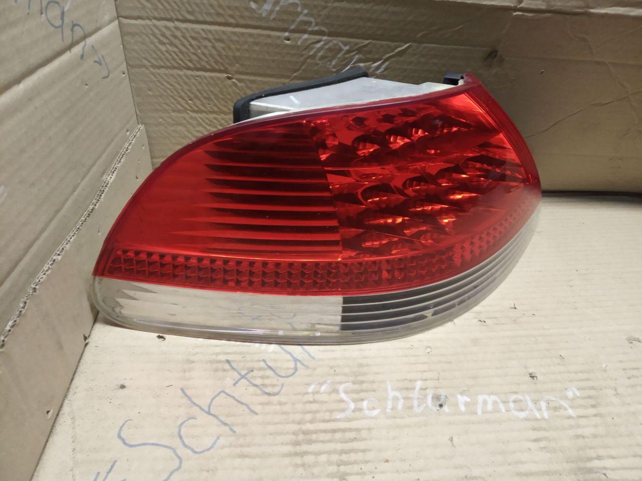 фонарь задний левый BMW 7 серия E65/E66/E67 2002, 4.4 л., бензин, АКПП, седан, 6914285