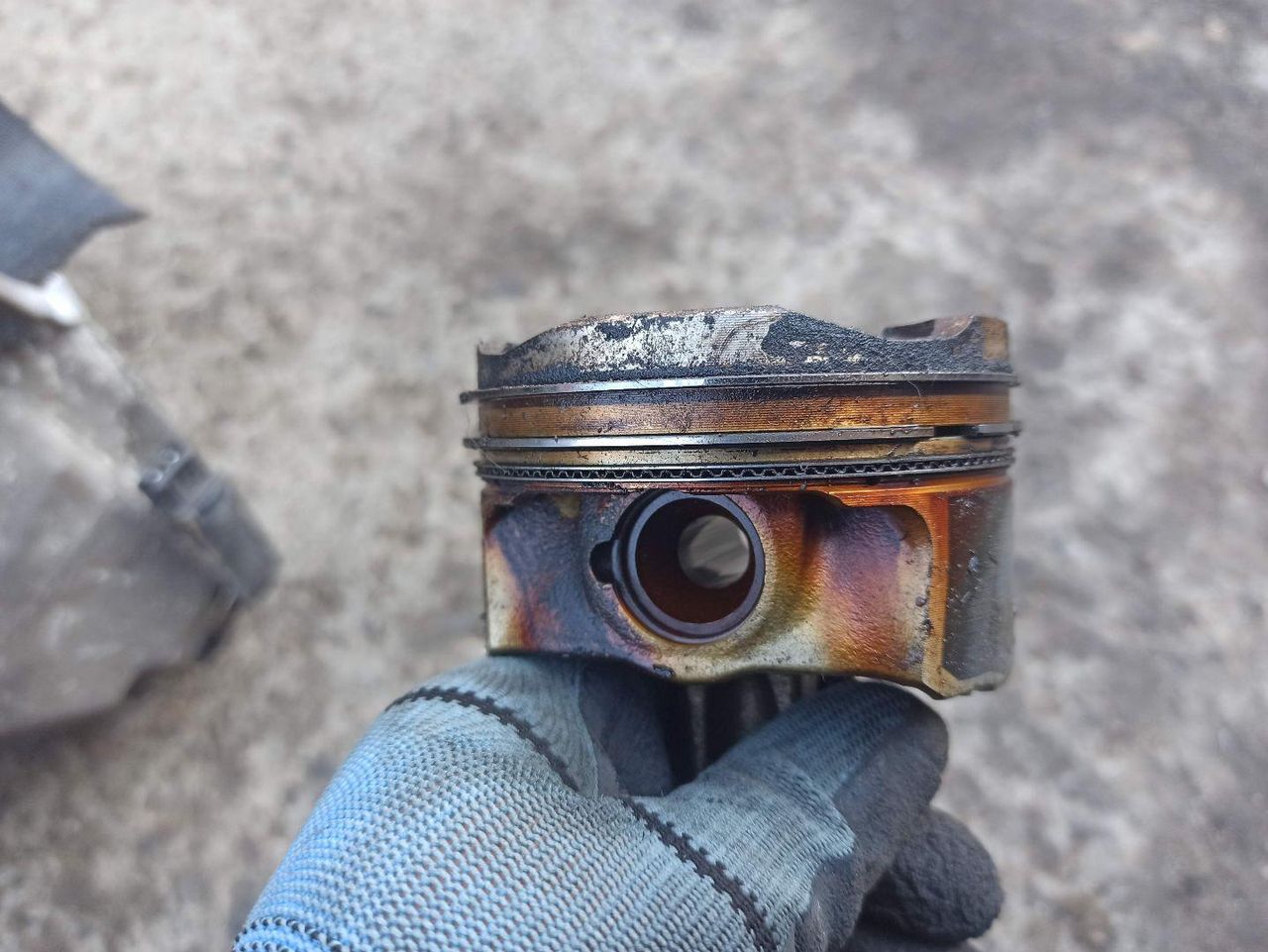 поршень BMW 5 серия F07/F10/F11 2010, 3.5 л., бензин