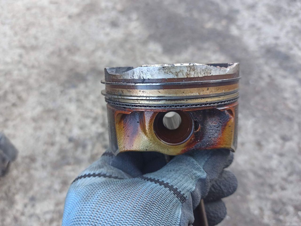 поршень BMW 5 серия F07/F10/F11 2010, 3.5 л., бензин