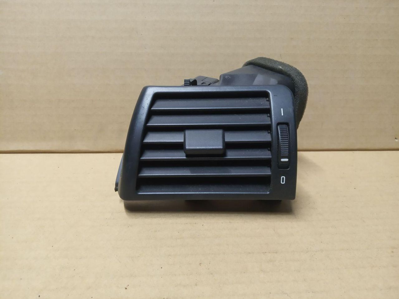 дефлектор обдува салона BMW 3 серия E46 2002, 3.0 л., дизель, АКПП, седан, 8361897