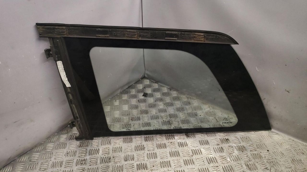 стекло кузовное боковое левое Mercedes-Benz GL-Класс X164 2008