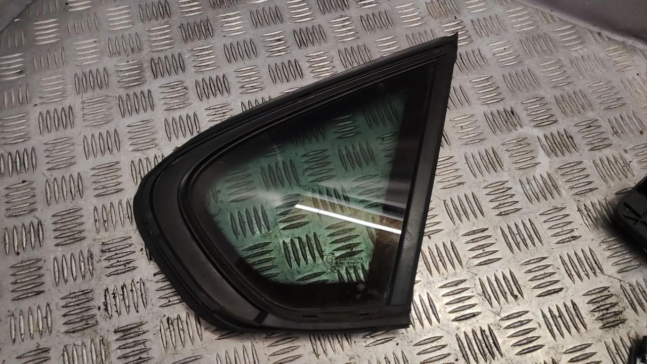 стекло кузовное боковое правое BMW X6 E71/E72 2011, 3.0 л., N57 D30 A, дизель, АКПП, внедорожник 5 дв.