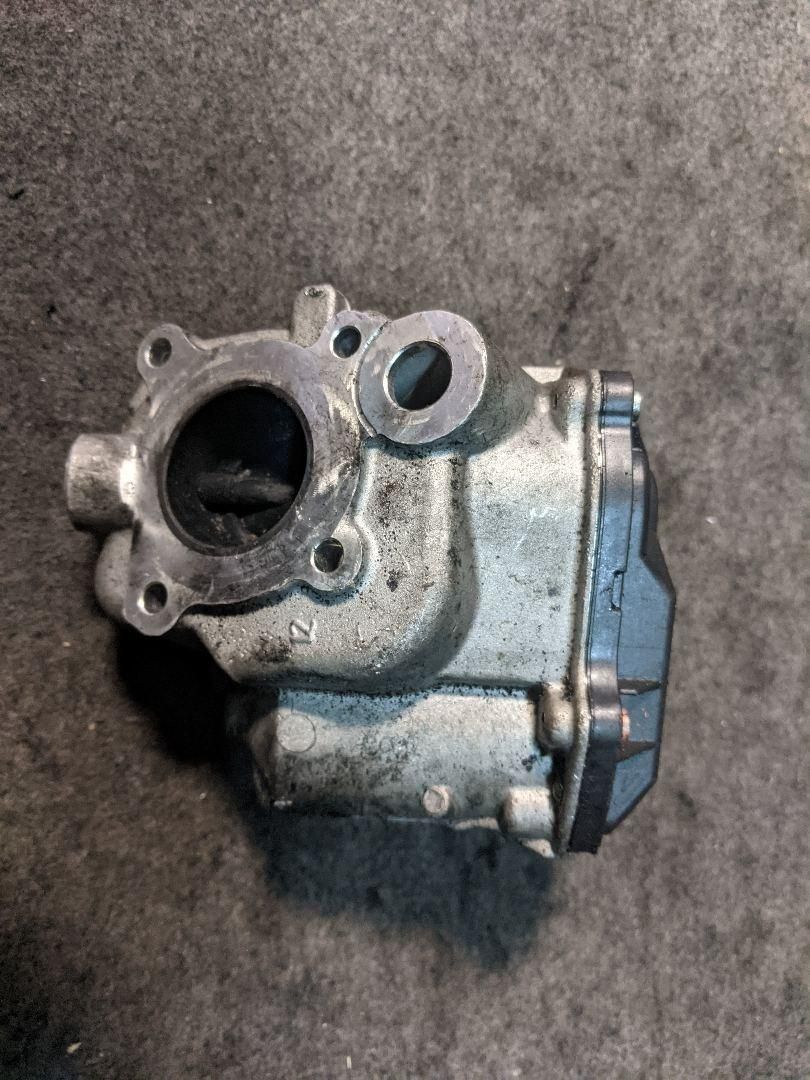 клапан EGR Mercedes-Benz E-Класс W213/S213/C238/A238 2016, 2.0 л., OM 654.920, дизель, АКПП, белый, седан, правый руль, A6511400660, 6511400660, A2C87494500
