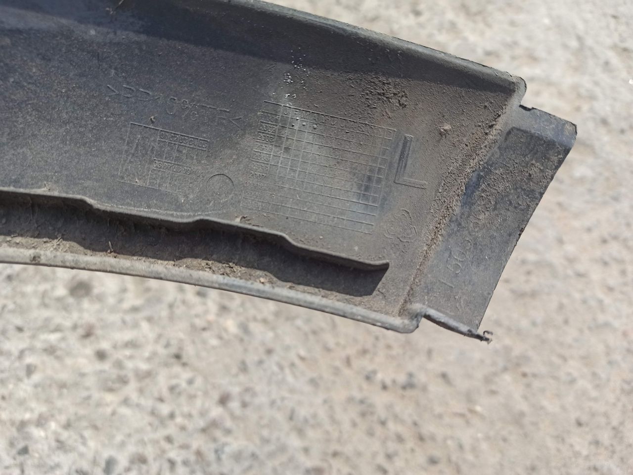 накладка колесной арки Mini Cooper 1 поколение 2001, 1.6 л., W10 B16 A, бензин, АКПП, красный, хетчбэк 5 дв.