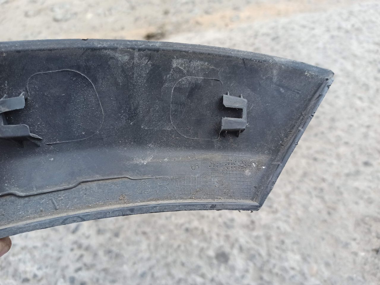 накладка колесной арки Mini Cooper 1 поколение 2001, 1.6 л., W10 B16 A, бензин, АКПП, красный, хетчбэк 5 дв.