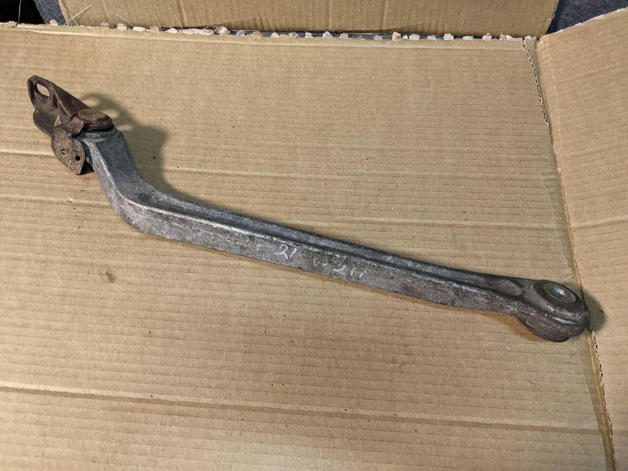 рычаг задний нижний Mercedes-Benz E-Класс W211/S211 2004, 3.2 л., OM 648.961, дизель, АКПП, универсал, A2303500329, 2303500329